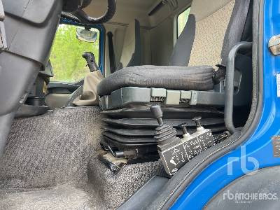 Tipper RENAULT KERAX 450DXI 6x4 Camion Benne: picture 11