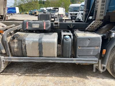 Tipper RENAULT KERAX 450DXI 6x4 Camion Benne: picture 40
