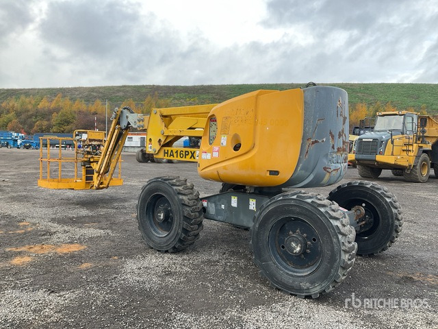 2008 Haulotte HA16PXNT 4WD Diesel Articulating Boom Lift - Articulated boom: picture 3 2008 Haulotte HA16PXNT 4WD Diesel Articulating Boom Lift - Articulated boom: picture 3