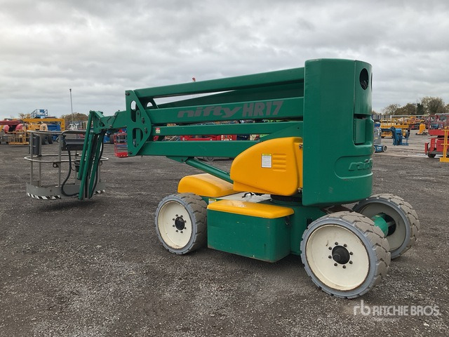 2008 Nifty-Lift HR17 2WD Electric (Inoperable) Articulating Boom Lift - Articulated boom: picture 3 2008 Nifty-Lift HR17 2WD Electric (Inoperable) Articulating Boom Lift - Articulated boom: picture 3