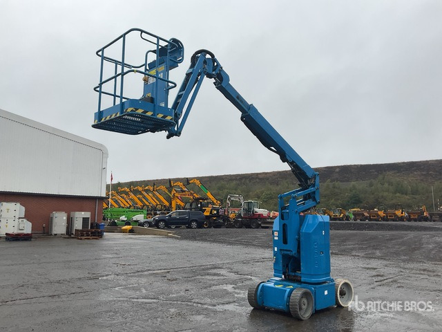 2012 Genie Z-30/20N RJ 2WD Electric Articulating Boom Lift - Articulated boom: picture 2 2012 Genie Z-30/20N RJ 2WD Electric Articulating Boom Lift - Articulated boom: picture 2