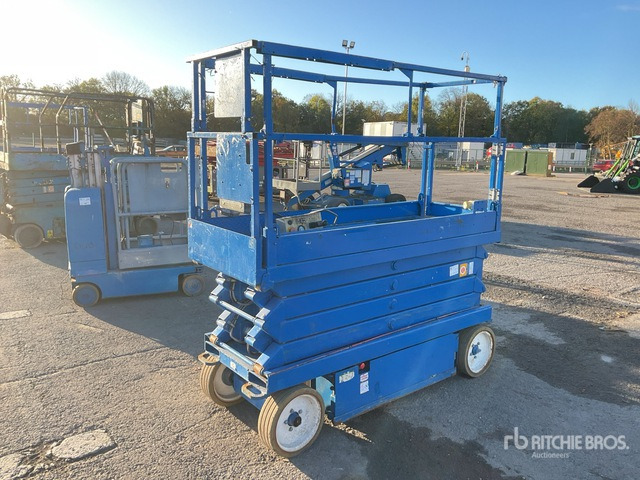 2012 Skyjack SJIII3226 Electric Scissor Lift - Scissor lift: picture 3 2012 Skyjack SJIII3226 Electric Scissor Lift - Scissor lift: picture 3