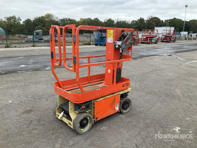 2015 JLG 1230ES Scissor Lift Vertical Mast Lift - Vertical mast lift: picture 3 2015 JLG 1230ES Scissor Lift Vertical Mast Lift - Vertical mast lift: picture 3