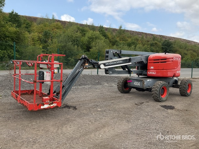 2015 Skyjack SJ51AJ 4WD Diesel Articulating Boom Lift - Articulated boom: picture 2 2015 Skyjack SJ51AJ 4WD Diesel Articulating Boom Lift - Articulated boom: picture 2