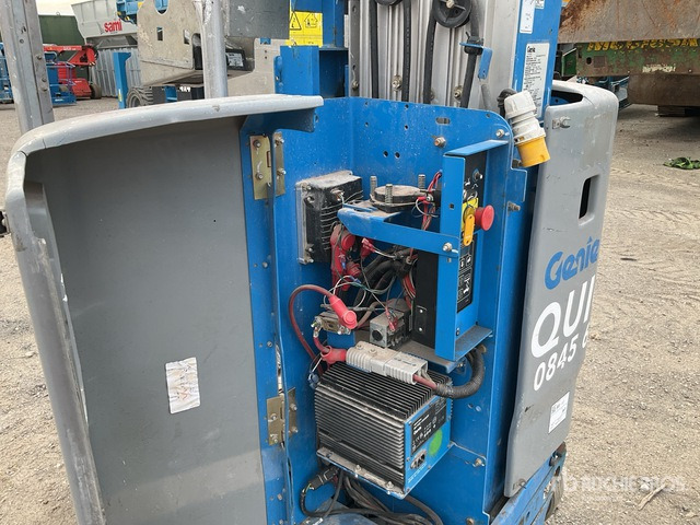 2016 Genie GR15 Vertical Mast Lift - Vertical mast lift: picture 5 2016 Genie GR15 Vertical Mast Lift - Vertical mast lift: picture 5