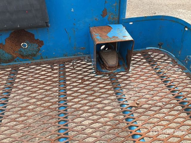 2016 Genie Z30N (Inoperable) Vertical Mast Lift - Vertical mast lift: picture 5 2016 Genie Z30N (Inoperable) Vertical Mast Lift - Vertical mast lift: picture 5