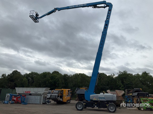 2019 Genie ZX-135 4WD Diesel Articulating Boom Lift - Articulated boom: picture 2 2019 Genie ZX-135 4WD Diesel Articulating Boom Lift - Articulated boom: picture 2