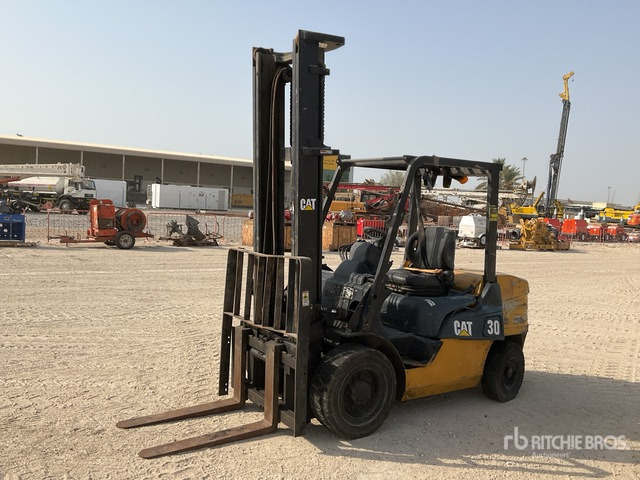 2006 Cat DE30NT 3 ton Forklift - Diesel forklift: picture 2 2006 Cat DE30NT 3 ton Forklift - Diesel forklift: picture 2