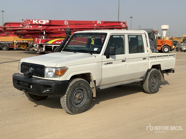 2016 Toyota Land Cruiser 79L 4x4 Crew Cab Pickup - Pickup truck: picture 2 2016 Toyota Land Cruiser 79L 4x4 Crew Cab Pickup - Pickup truck: picture 2