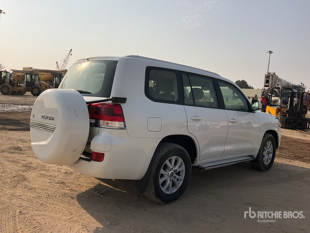 2019 Toyota Land Cruiser GXR- 200L 4x4 SUV - SUV: picture 3 2019 Toyota Land Cruiser GXR- 200L 4x4 SUV - SUV: picture 3