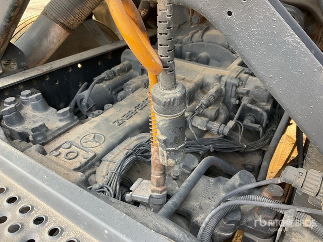 2001 Mercedes-Benz Actros 1843 4x2 S/A Sleeper Truck Tractor - Tractor unit: picture 5 2001 Mercedes-Benz Actros 1843 4x2 S/A Sleeper Truck Tractor - Tractor unit: picture 5