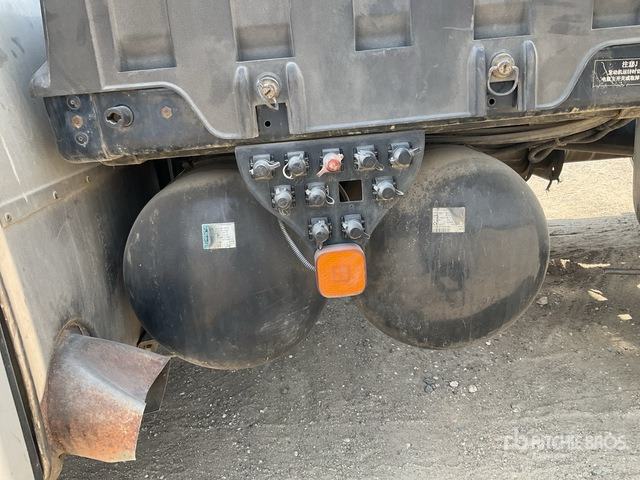 2016 MAN TGS28.440 6x2 T/A Sleeper Truck Tractor - Tractor unit: picture 5 2016 MAN TGS28.440 6x2 T/A Sleeper Truck Tractor - Tractor unit: picture 5