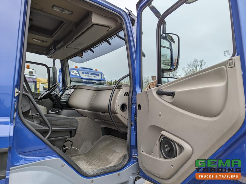 Refrigerator truck DAF FA CF65.220 4x2 Daycab Euro5 KoelVriesBak 7m + Laadklep 2000kg - FrigoBlock - Zijdeur: picture 12