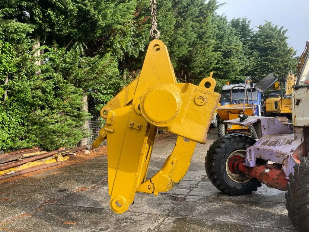 CAT Caterpillar Ripper compatible with D7R and D7H R - Ripper for Construction machinery: picture 2 CAT Caterpillar Ripper compatible with D7R and D7H R - Ripper for Construction machinery: picture 2