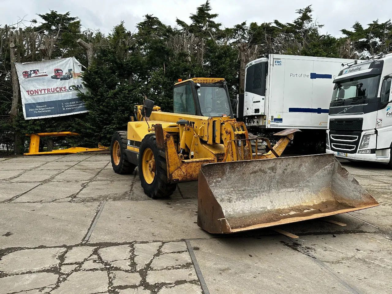 CAT Caterpillar TH63 4X4X4 Telehandler - Telescopic handler: picture 1 CAT Caterpillar TH63 4X4X4 Telehandler - Telescopic handler: picture 1