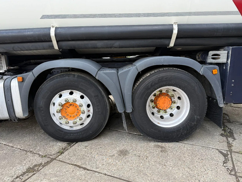 MAN TGA 26.430 6X2 Fuel Tank 21.000L 3 Comp + Pump D20 Engine - Tank truck, Crane truck: picture 4 MAN TGA 26.430 6X2 Fuel Tank 21.000L 3 Comp + Pump D20 Engine - Tank truck, Crane truck: picture 4