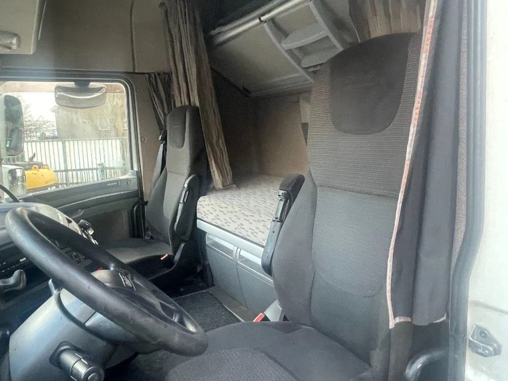 Tractor unit DAF XF 460 4X2 Tractor-unit Spring/Air Retarder DAF XF 106.460 4X2 Tractor-unit Spring/Air Retarder: picture 15
