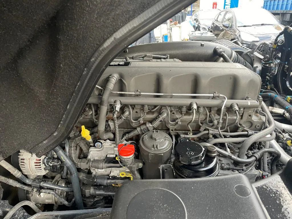 Tractor unit DAF XF 460 4X2 Tractor-unit Spring/Air Retarder DAF XF 106.460 4X2 Tractor-unit Spring/Air Retarder: picture 11