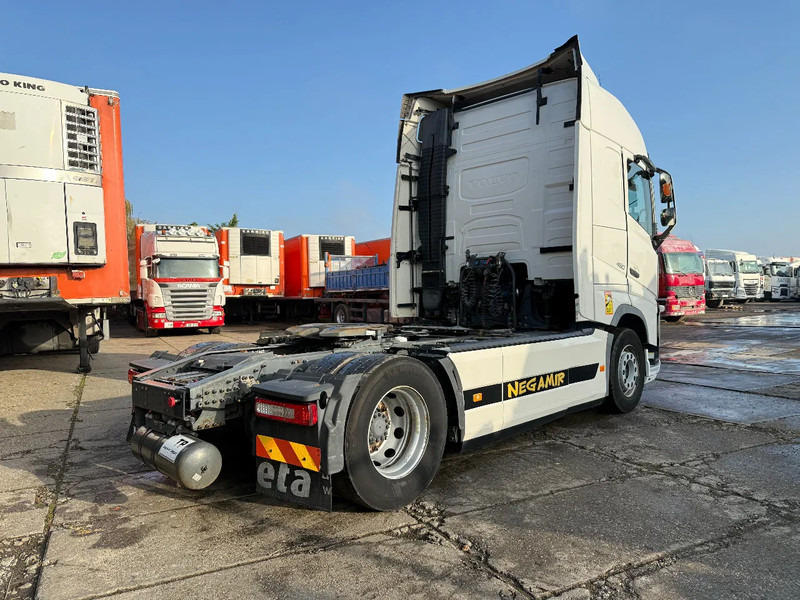 Volvo FH 13.460 4X2 Tractor-unit Spring/Air Retarder PROD2017 HB - Tractor unit: picture 4 Volvo FH 13.460 4X2 Tractor-unit Spring/Air Retarder PROD2017 HB - Tractor unit: picture 4