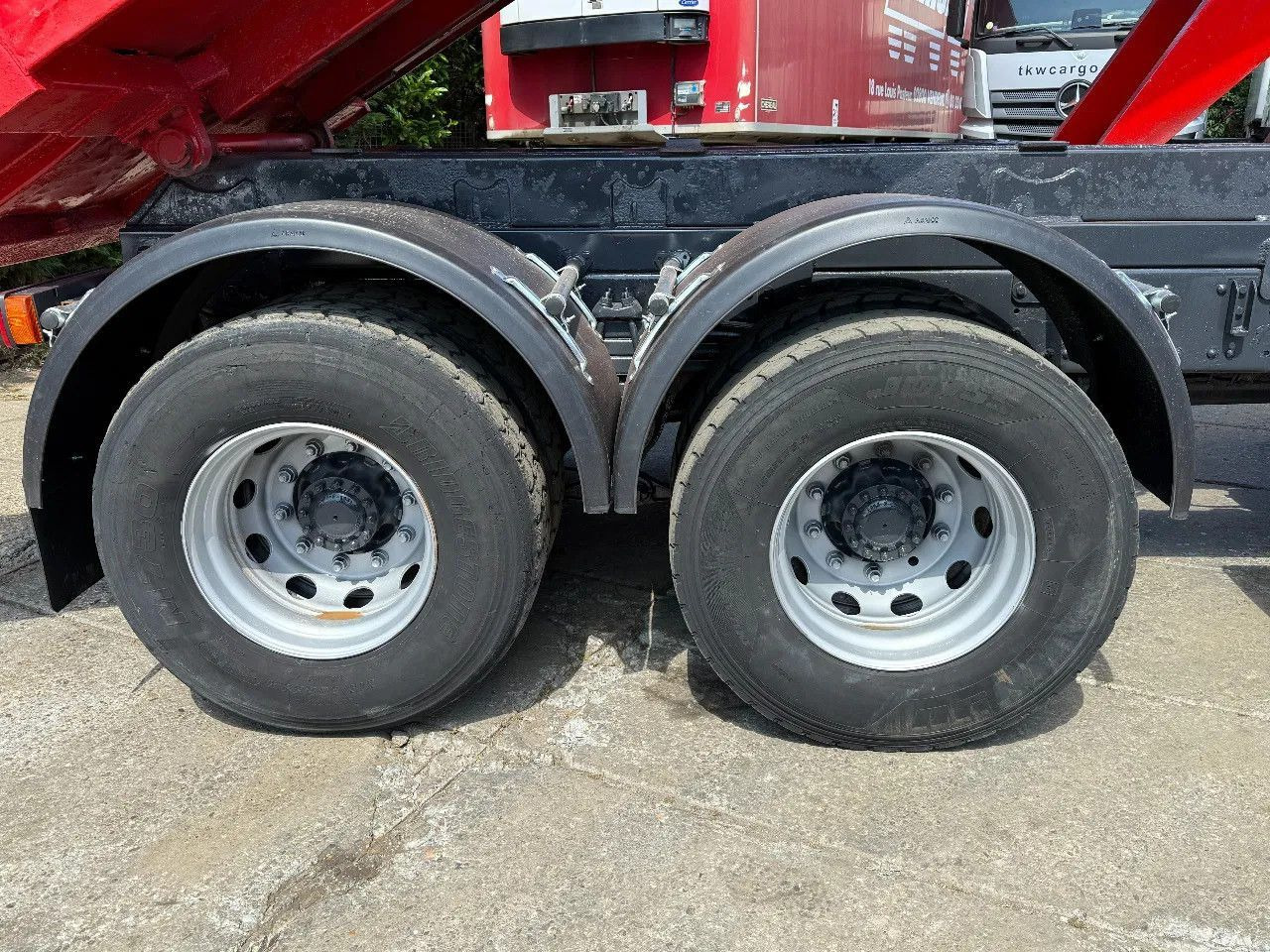 Volvo FH 16.600 6X4 Tipper Spring/Spring Euro5 - Tipper: picture 5 Volvo FH 16.600 6X4 Tipper Spring/Spring Euro5 - Tipper: picture 5