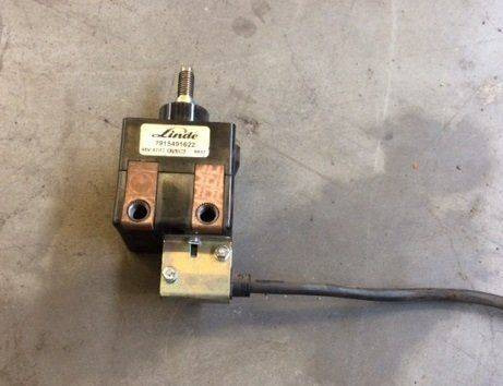 Emergency stop switch for Linde L14-16, Series 372 - Steering column switch for Material handling equipment: picture 1 Emergency stop switch for Linde L14-16, Series 372 - Steering column switch for Material handling equipment: picture 1