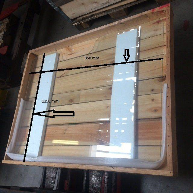 Glass front for Caterpillar / Mitsubishi - Window and parts for Material handling equipment: picture 2 Glass front for Caterpillar / Mitsubishi - Window and parts for Material handling equipment: picture 2
