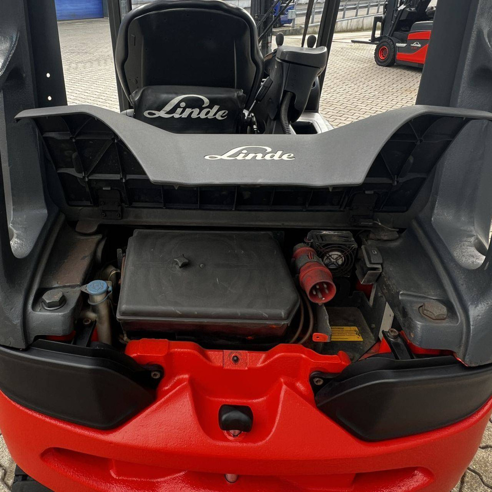 Electric forklift Linde E25L (387): picture 11