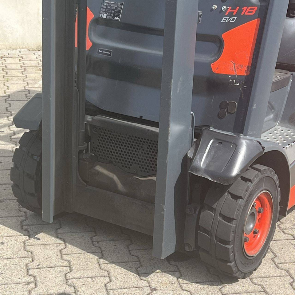 LPG forklift Linde H18T (391-02) EVO: picture 13