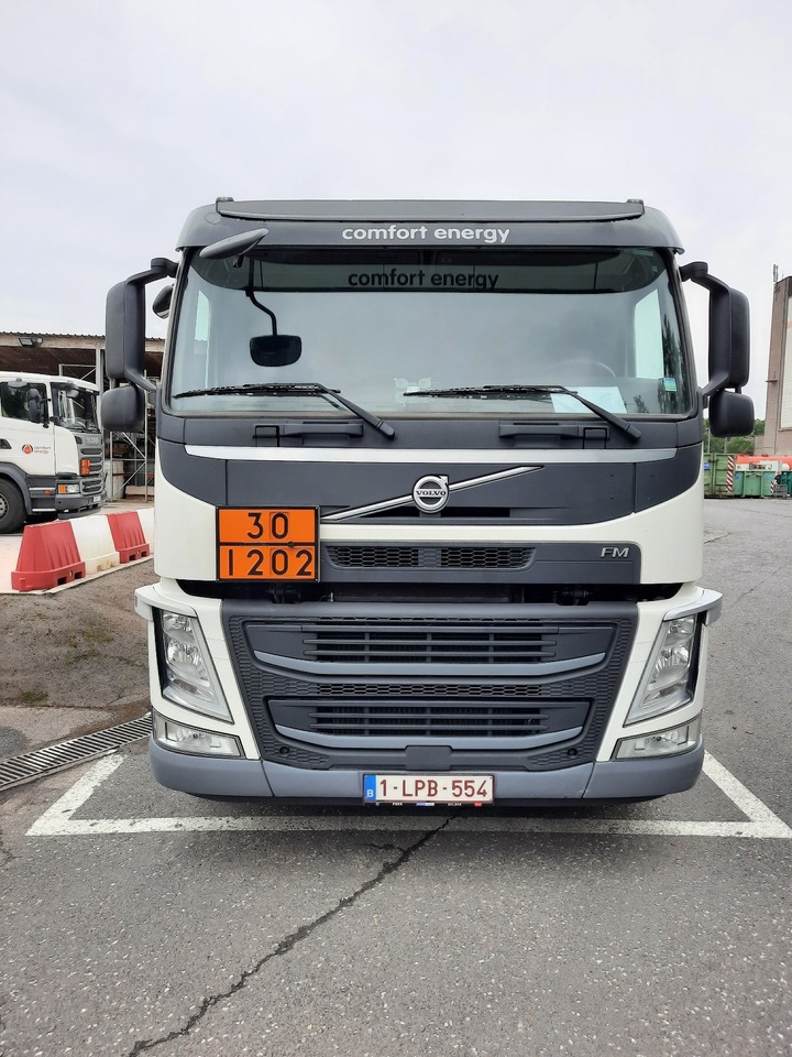 VOLVO FM - Tank truck: picture 4 VOLVO FM - Tank truck: picture 4