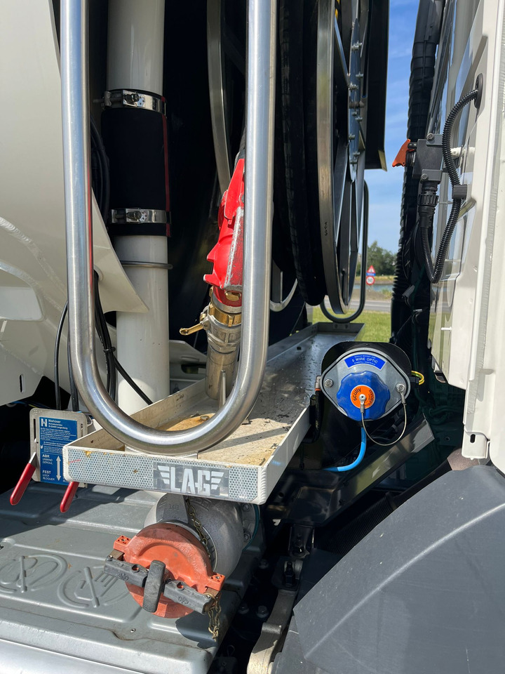VOLVO FM - Tank truck: picture 2 VOLVO FM - Tank truck: picture 2