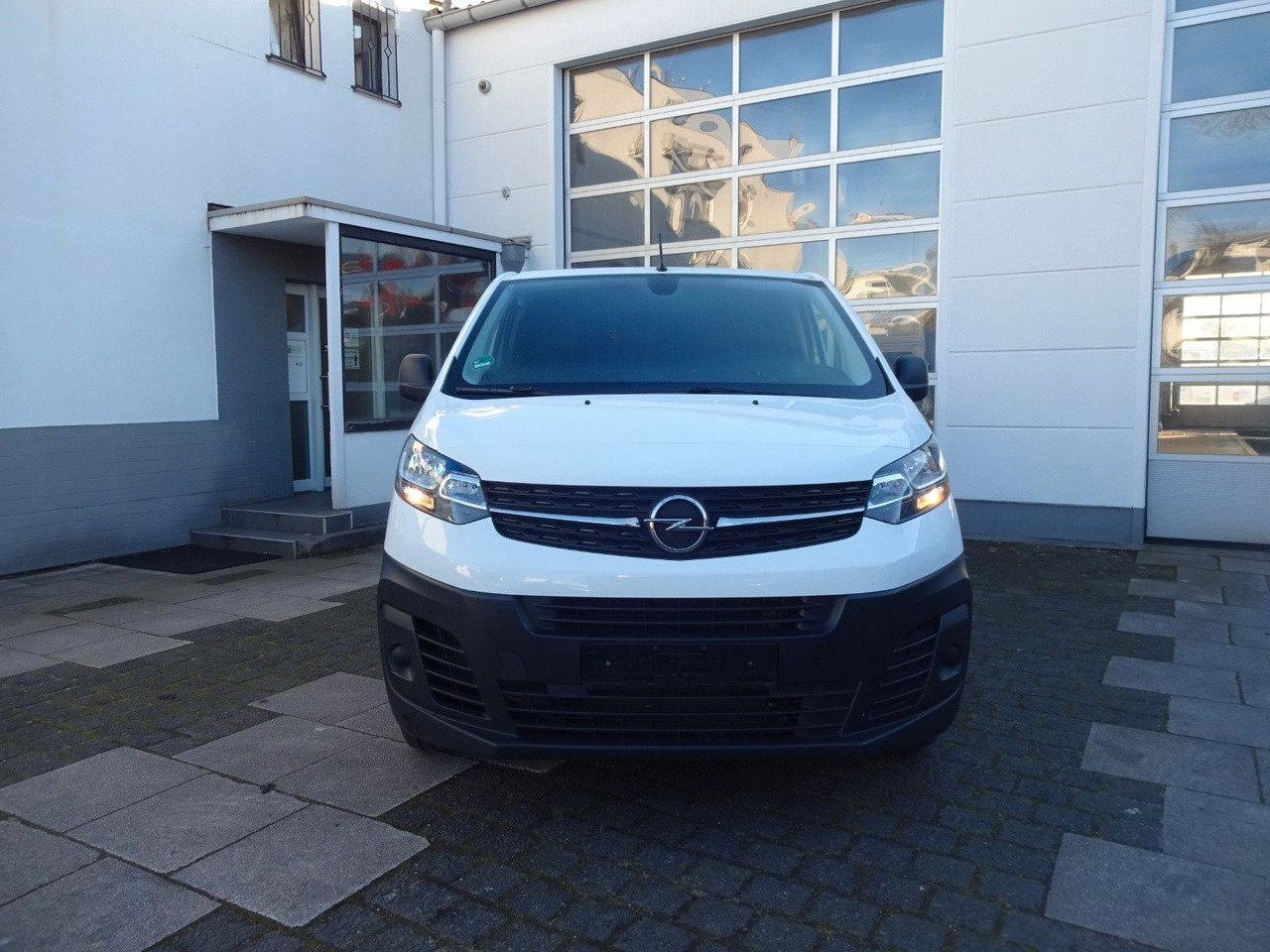 Opel 50 x Vivaro Kasten L1H1, Klima, PDC, - Small van: picture 2 Opel 50 x Vivaro Kasten L1H1, Klima, PDC, - Small van: picture 2