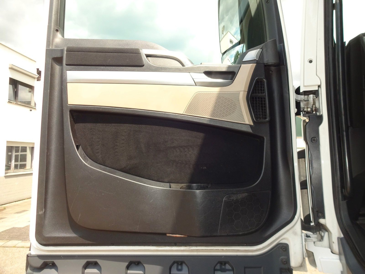 Tractor unit MAN TGX 18.460, XLX, Intarder, ACC: picture 15 Tractor unit MAN TGX 18.460, XLX, Intarder, ACC: picture 15