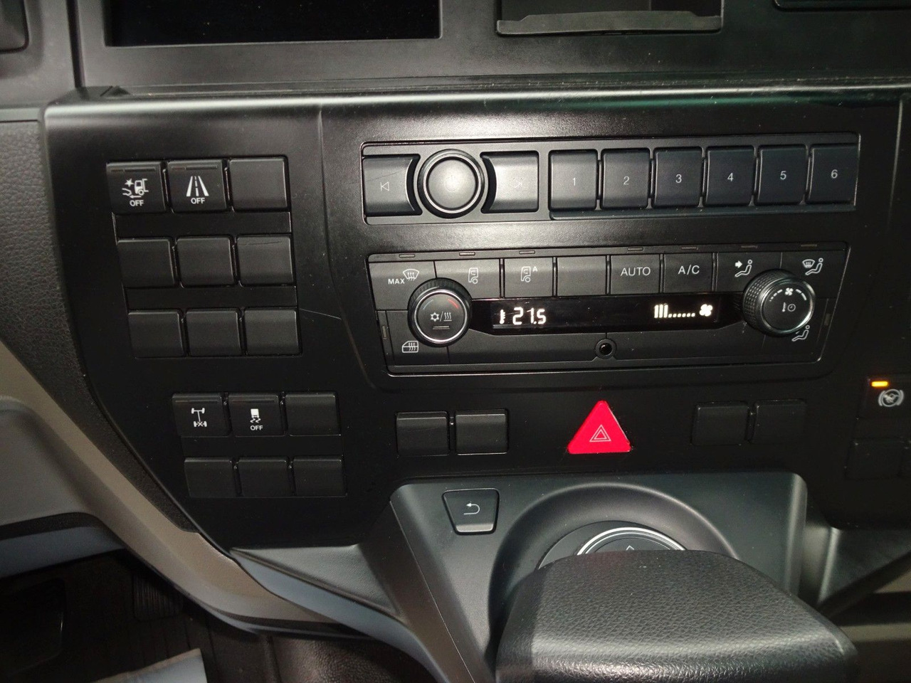 Tractor unit MAN TGX 18.470, XLX, Retarder, ACC, 2 x Tank: picture 22 Tractor unit MAN TGX 18.470, XLX, Retarder, ACC, 2 x Tank: picture 22