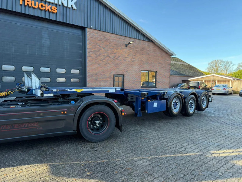 Broshuis 3UCC-39/45 2x20/30/40/45 FT Multi Liftas SAF Schijfremmen APK 08/2026 - Container transporter/ Swap body semi-trailer: picture 1 Broshuis 3UCC-39/45 2x20/30/40/45 FT Multi Liftas SAF Schijfremmen APK 08/2026 - Container transporter/ Swap body semi-trailer: picture 1