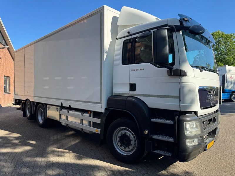 MAN TGS 26.320 EEV Koffer Stuuras AHK 2.500KG LBW 368.390KM! NL TRUCK - Box truck: picture 2 MAN TGS 26.320 EEV Koffer Stuuras AHK 2.500KG LBW 368.390KM! NL TRUCK - Box truck: picture 2