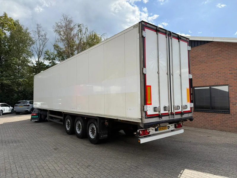 Schmitz Cargobull SKO 24 5x Meatrails Rohrbahnen Fleisch Carrier Vector 1950MT - Isothermal semi-trailer: picture 2 Schmitz Cargobull SKO 24 5x Meatrails Rohrbahnen Fleisch Carrier Vector 1950MT - Isothermal semi-trailer: picture 2