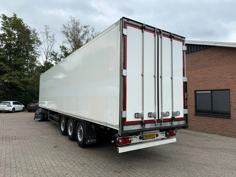 Schmitz Cargobull SKO 24 5x Meatrails Rohrbahnen Fleisch Carrier Vector 1950MT let op!! vol vleeshaken en 2 reservewielen - Isothermal semi-trailer: picture 3 Schmitz Cargobull SKO 24 5x Meatrails Rohrbahnen Fleisch Carrier Vector 1950MT let op!! vol vleeshaken en 2 reservewielen - Isothermal semi-trailer: picture 3
