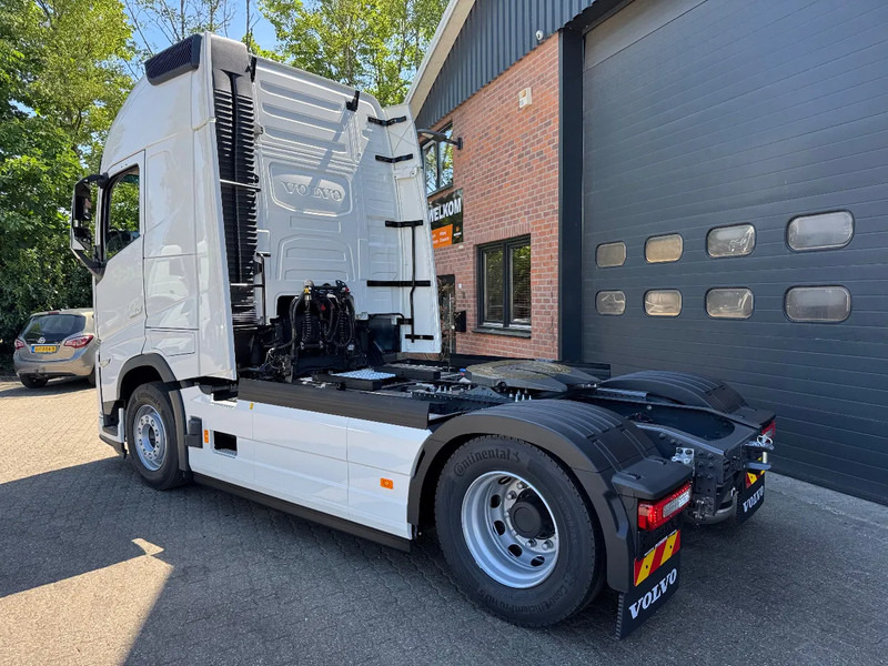 Volvo FH 500 AERO NEW! 9 Ton Vooras Globetrotter XL, PTO, ACC, Standairco, 2 tanks, LED - Tractor unit: picture 3 Volvo FH 500 AERO NEW! 9 Ton Vooras Globetrotter XL, PTO, ACC, Standairco, 2 tanks, LED - Tractor unit: picture 3