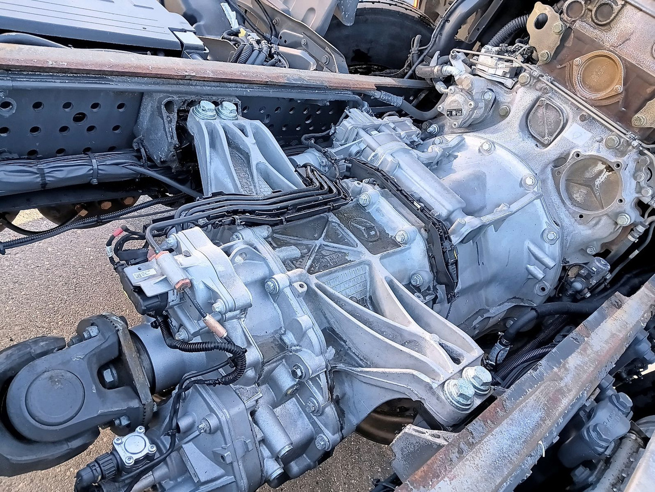 Lease a  Mercedes-Benz 2545 6x2 Lenk/Lift MEILLER RK2070 Luft/Luft Mercedes-Benz 2545 6x2 Lenk/Lift MEILLER RK2070 Luft/Luft: picture 26