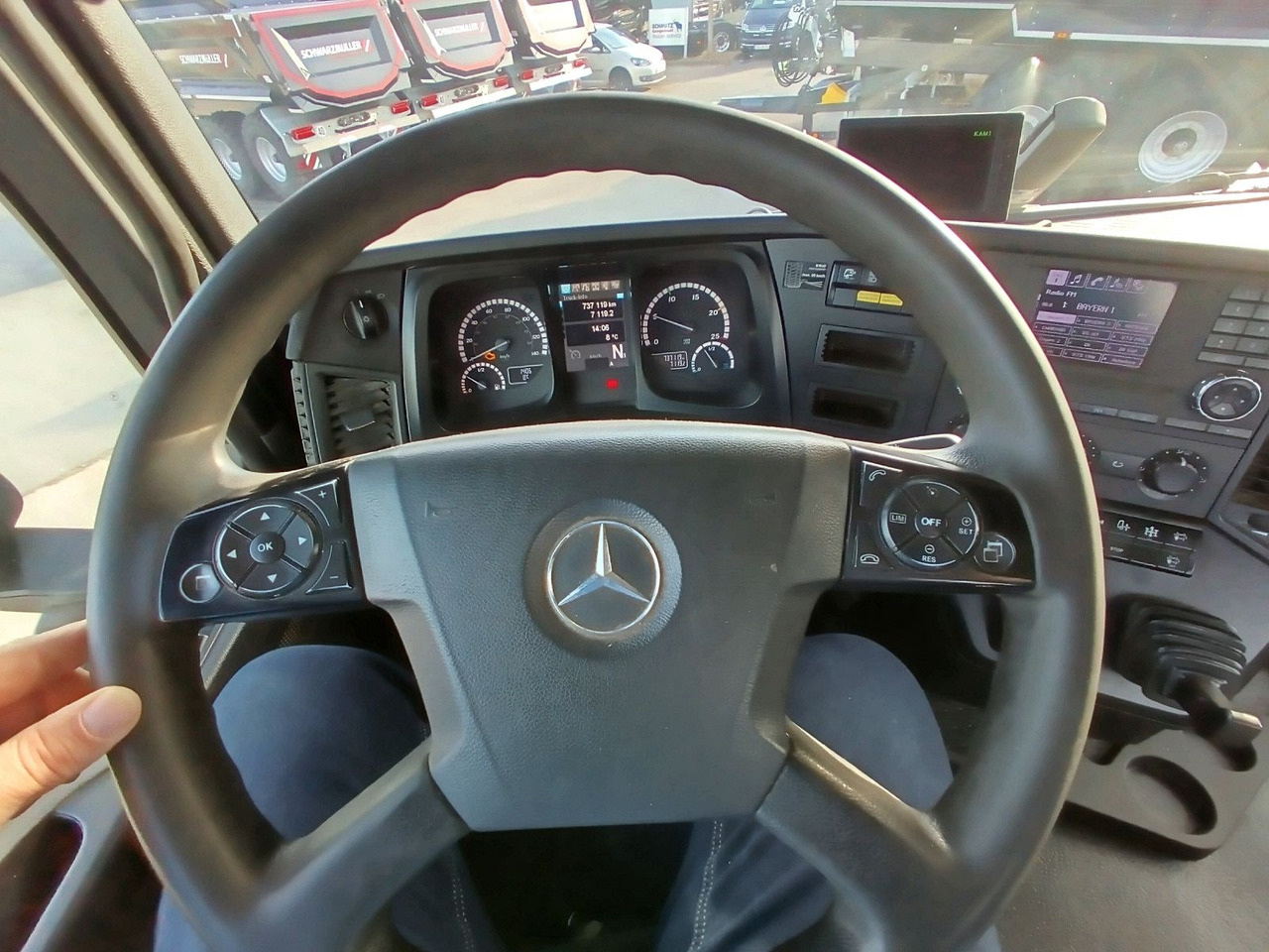 Lease a  Mercedes-Benz 2545 6x2 Lenk/Lift MEILLER RK2070 Luft/Luft Mercedes-Benz 2545 6x2 Lenk/Lift MEILLER RK2070 Luft/Luft: picture 18