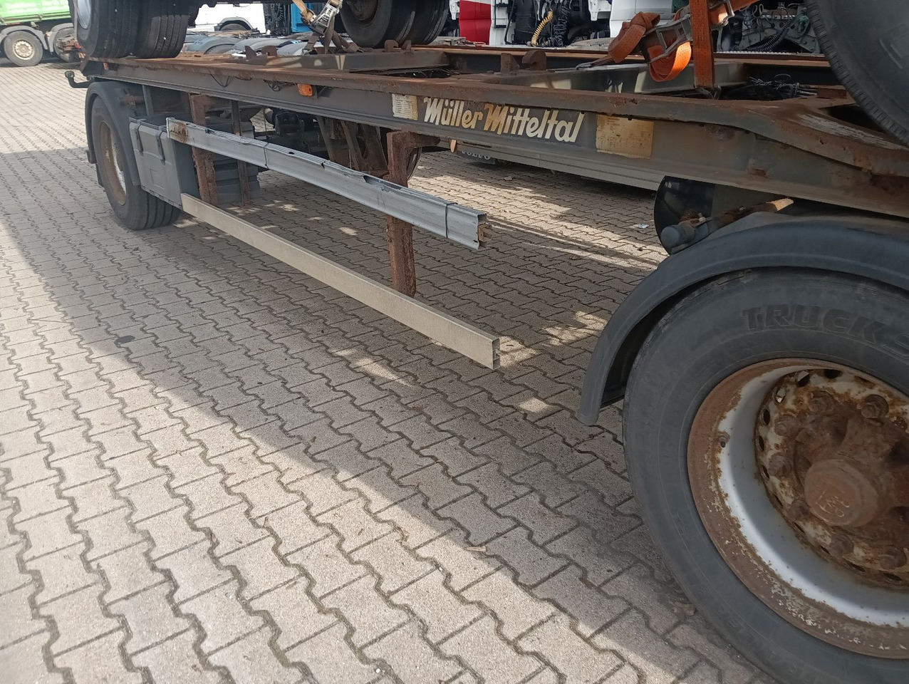 Müller-Mitteltal RA18 Abrollanhänger 7m BPW Trommel TÜV 5/2025 Müller-Mitteltal RA18 Abrollanhänger 7m BPW Trommel TÜV 5/2025 - Roll-off/ Skip trailer: picture 4 Müller-Mitteltal RA18 Abrollanhänger 7m BPW Trommel TÜV 5/2025 Müller-Mitteltal RA18 Abrollanhänger 7m BPW Trommel TÜV 5/2025 - Roll-off/ Skip trailer: picture 4