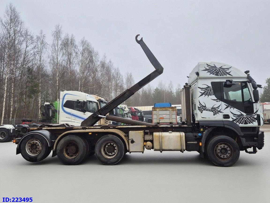 IVECO Trakker AT350 8x4 -Full steel - Steering axle - Hook lift truck: picture 5 IVECO Trakker AT350 8x4 -Full steel - Steering axle - Hook lift truck: picture 5