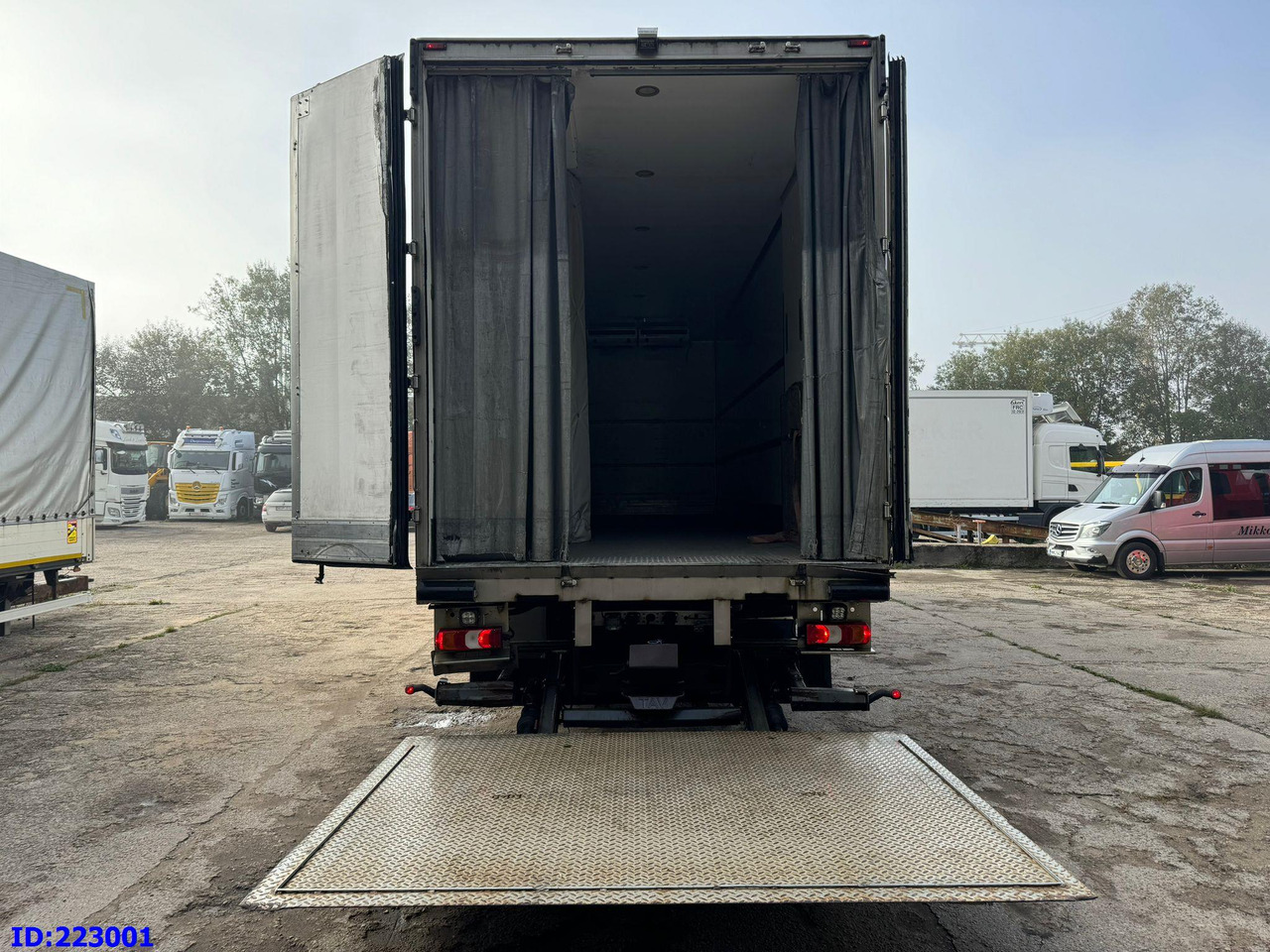 MERCEDES-BENZ Antos 2540 6x2 Euro6 - Refrigerator truck: picture 5 MERCEDES-BENZ Antos 2540 6x2 Euro6 - Refrigerator truck: picture 5
