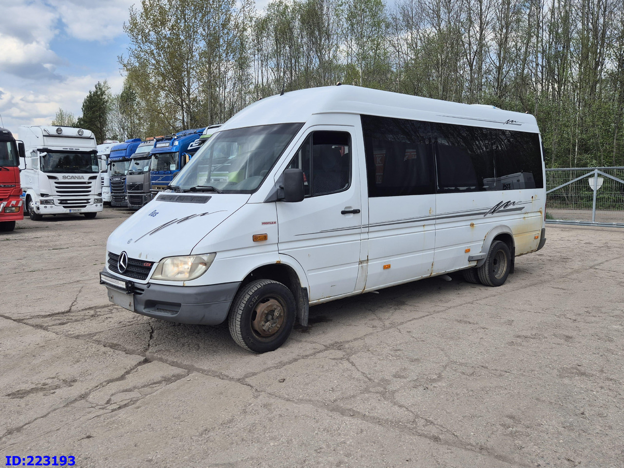 MERCEDES-BENZ Sprinter 416 VIP AC 17-seater - Coach: picture 1 MERCEDES-BENZ Sprinter 416 VIP AC 17-seater - Coach: picture 1