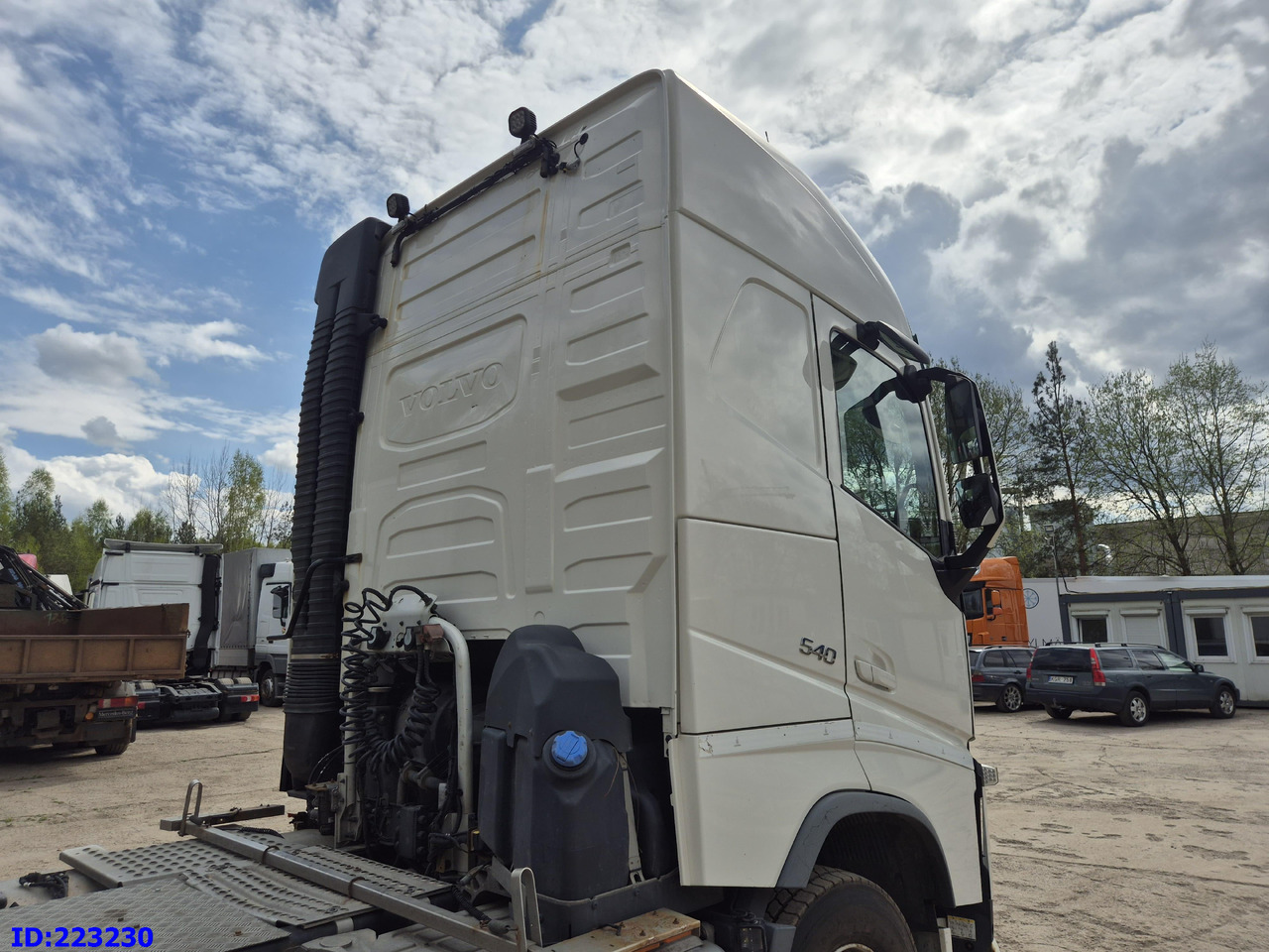 VOLVO FH13 540HP 6x2 (10 tyre) - Tractor unit: picture 5 VOLVO FH13 540HP 6x2 (10 tyre) - Tractor unit: picture 5