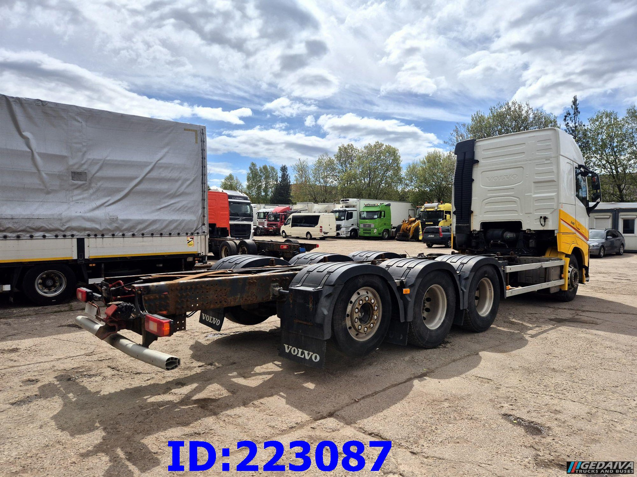 VOLVO FH13 540HP 8x4 Lifting axle - Cab chassis truck: picture 4 VOLVO FH13 540HP 8x4 Lifting axle - Cab chassis truck: picture 4