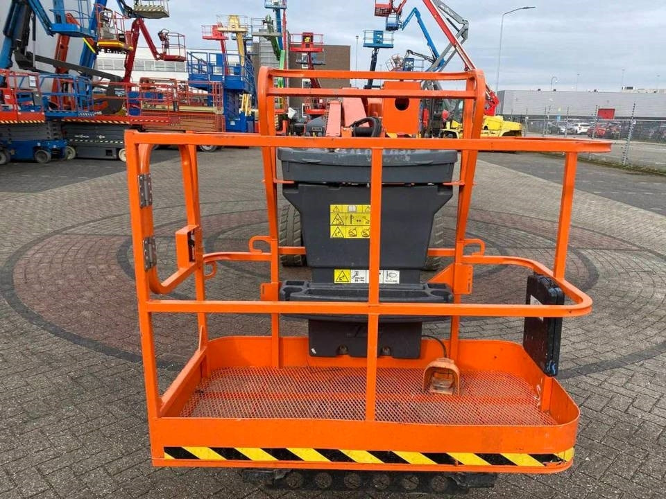 JLG M 450 AJ - Articulated boom: picture 3 JLG M 450 AJ - Articulated boom: picture 3