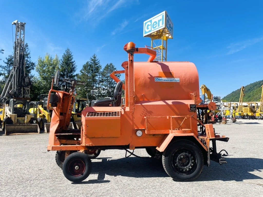 Strassmayr S-25-500G (4055) - Asphalt distributor: picture 1 Strassmayr S-25-500G (4055) - Asphalt distributor: picture 1