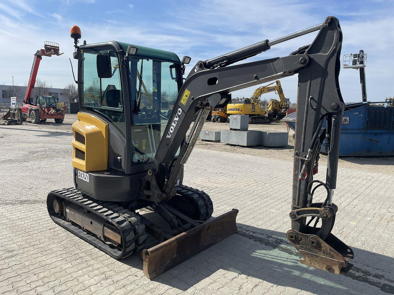 Volvo ECR25 - Mini excavator: picture 5 Volvo ECR25 - Mini excavator: picture 5