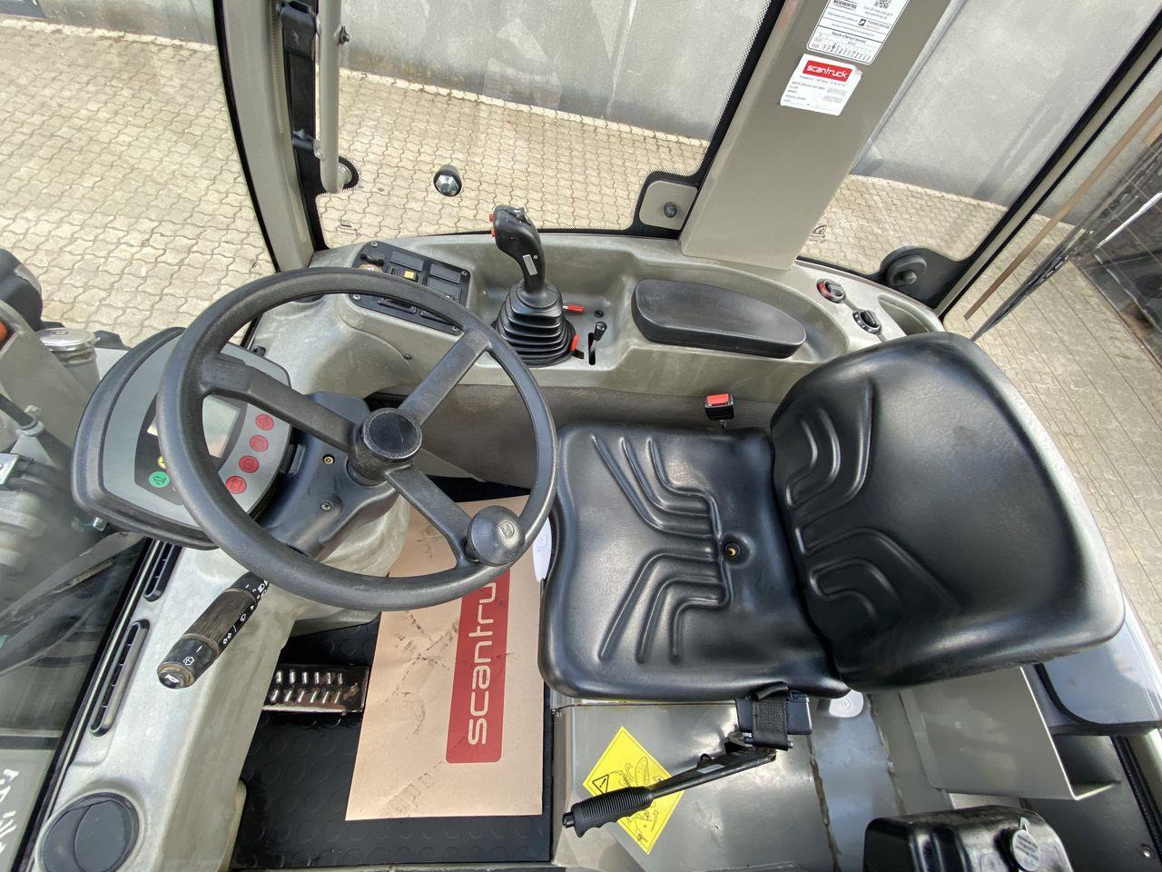 Weycor AR320 Cab - Compact loader: picture 3 Weycor AR320 Cab - Compact loader: picture 3